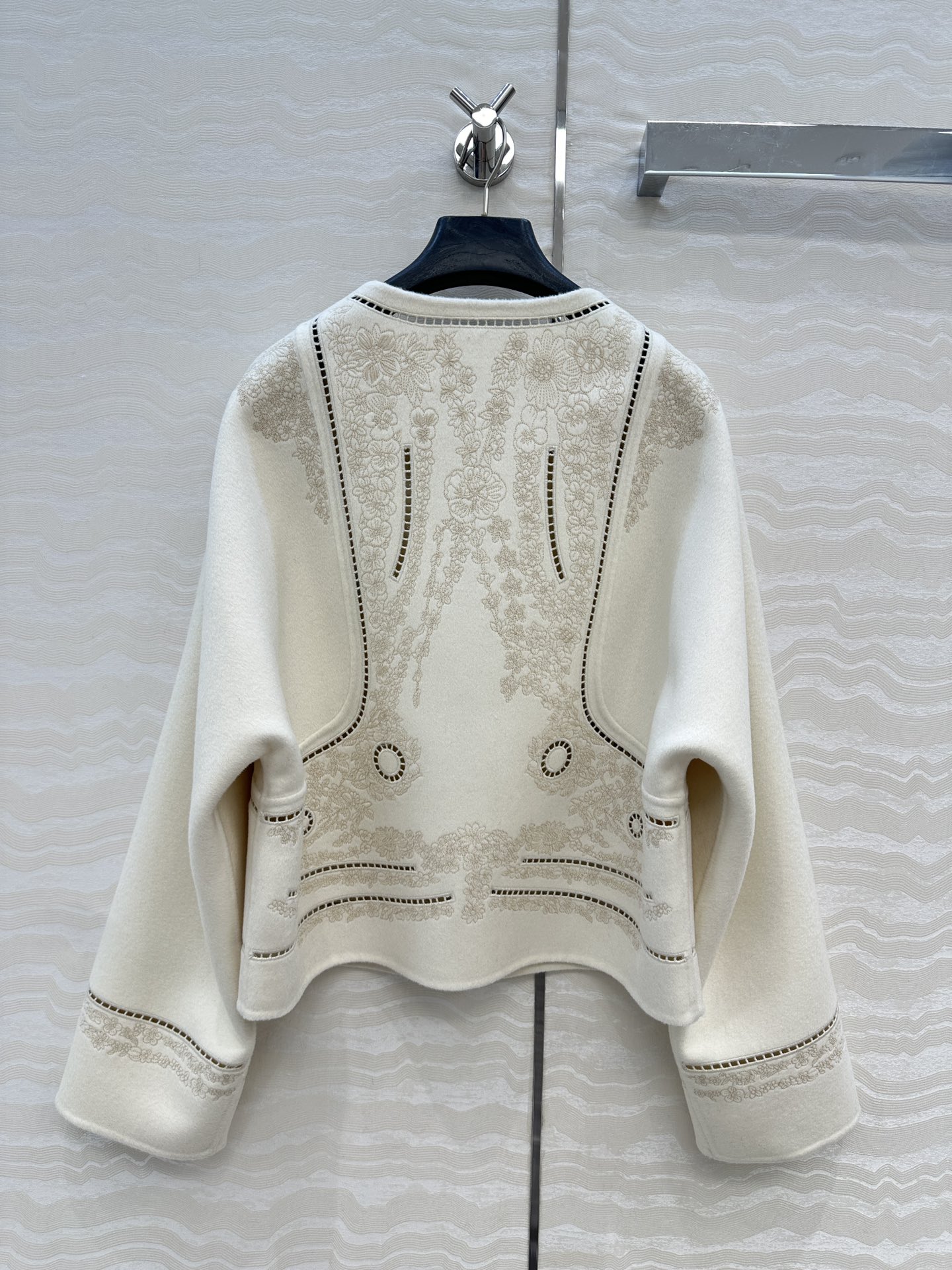 Elegant Embroidered Wool-Cashmere Blend Jacket - Luxury Women's Outerwear 10 i1756062867 9624 8