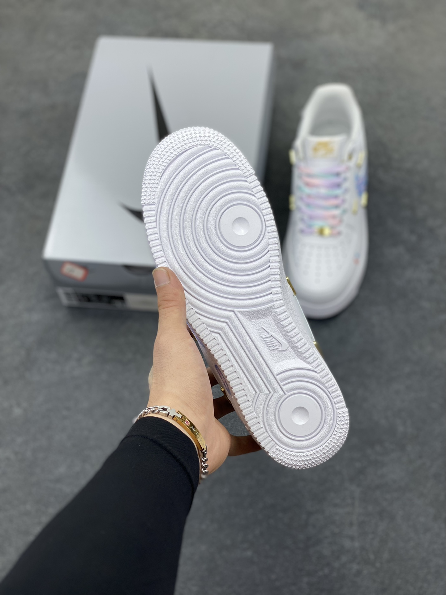 图片[5]-Nike Air Force 1 Low’07 四勾莫奈印象 空军一号低帮休闲板鞋 定制皮料 定制鞋盒 原楦原纸板 纯正空军版型 内置全掌气垫 货号：ZH0316-105 尺码：36 36.5 37.5 38 38.5 39 40 40.5 41 42 42.5 43 44 44.5 45-选品中心