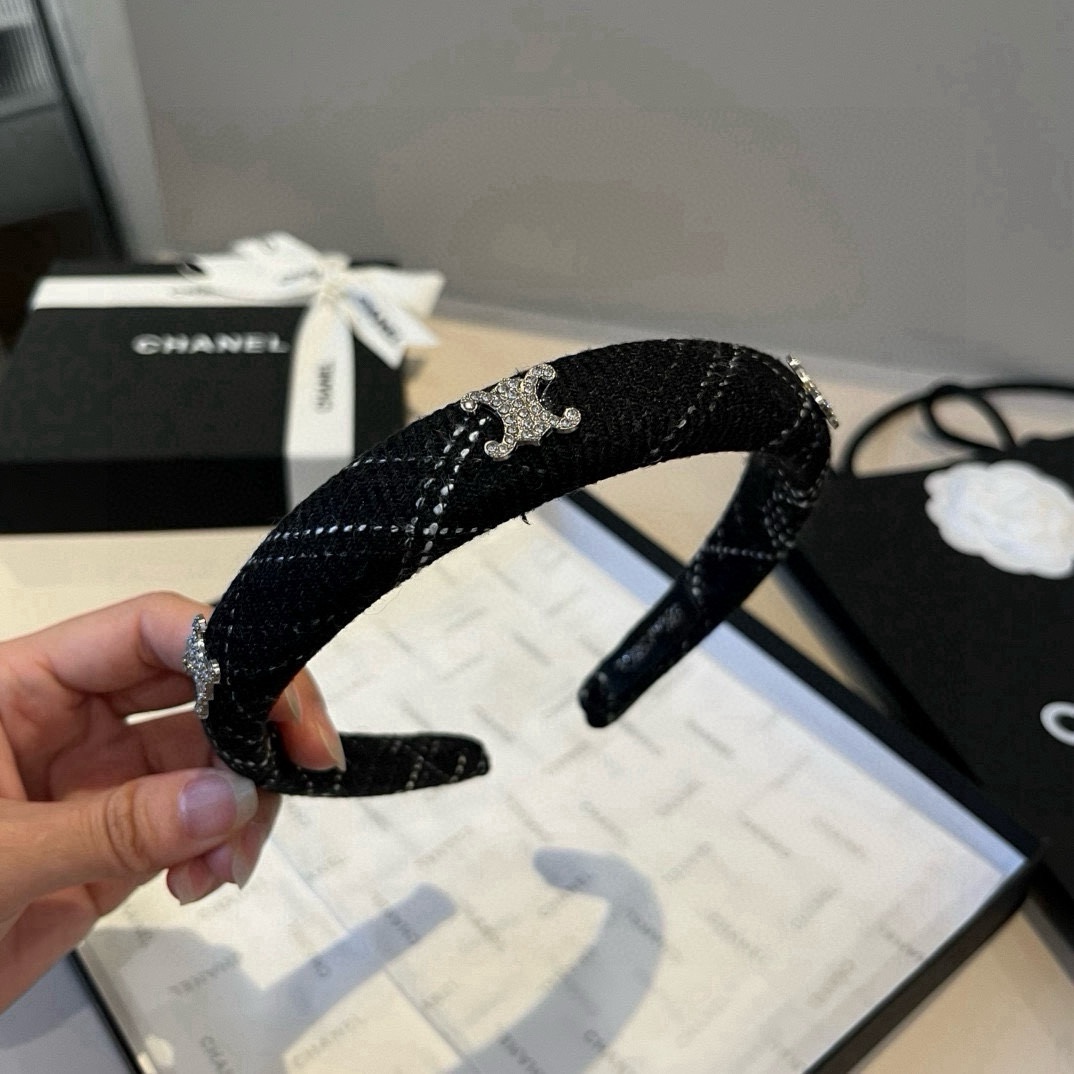 🆕

Celine赛琳新款发箍