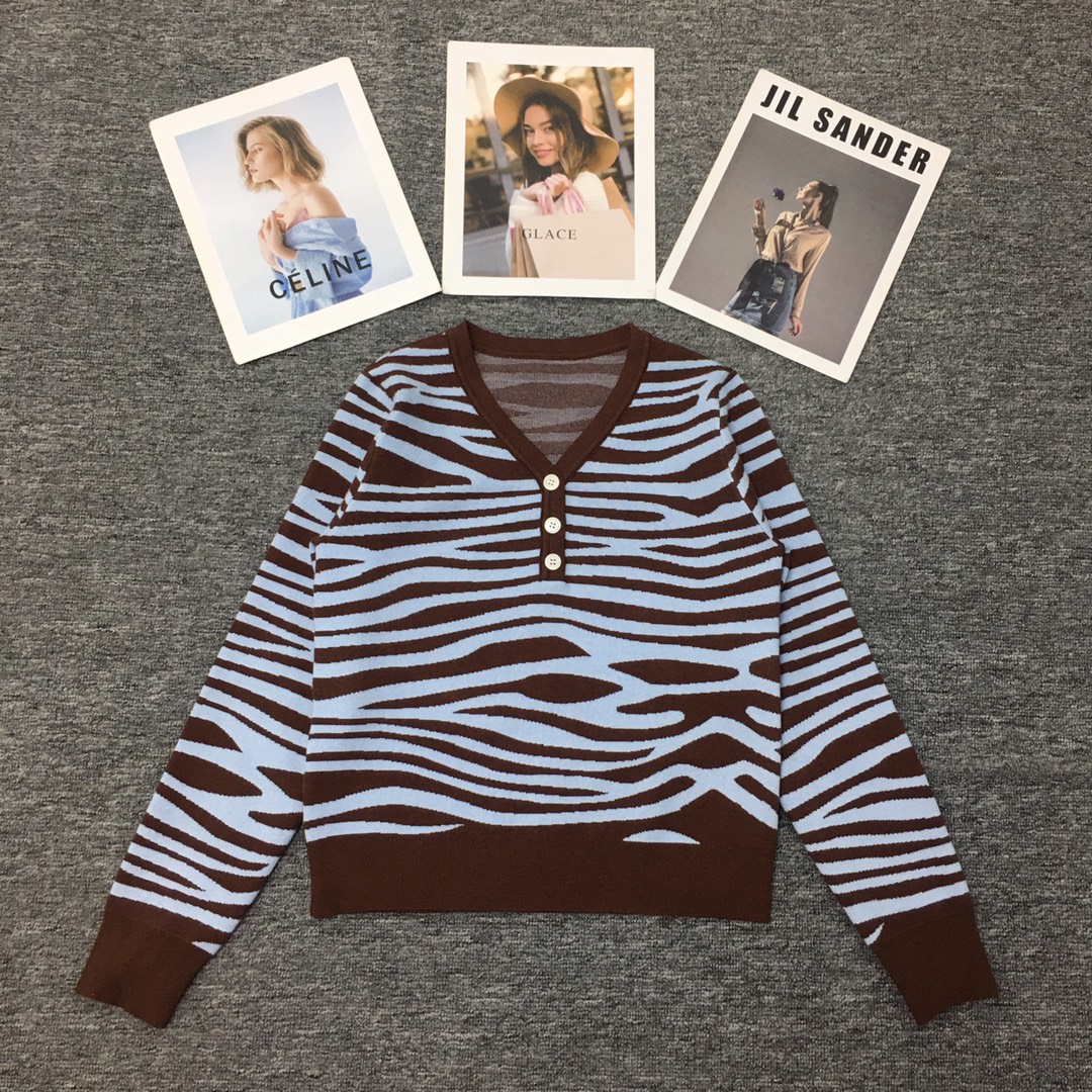 NO:475077,T007 new zebra pattern v-neck button top in autumn and winter SML brown color (photo taken by oneself, you can go to the online store), alexander wang19860909T007 秋冬新款斑马纹v领纽扣上衣 SML 咖色（自家拍摄模特图,可以上网店）,,alexander wang,Women's clothing