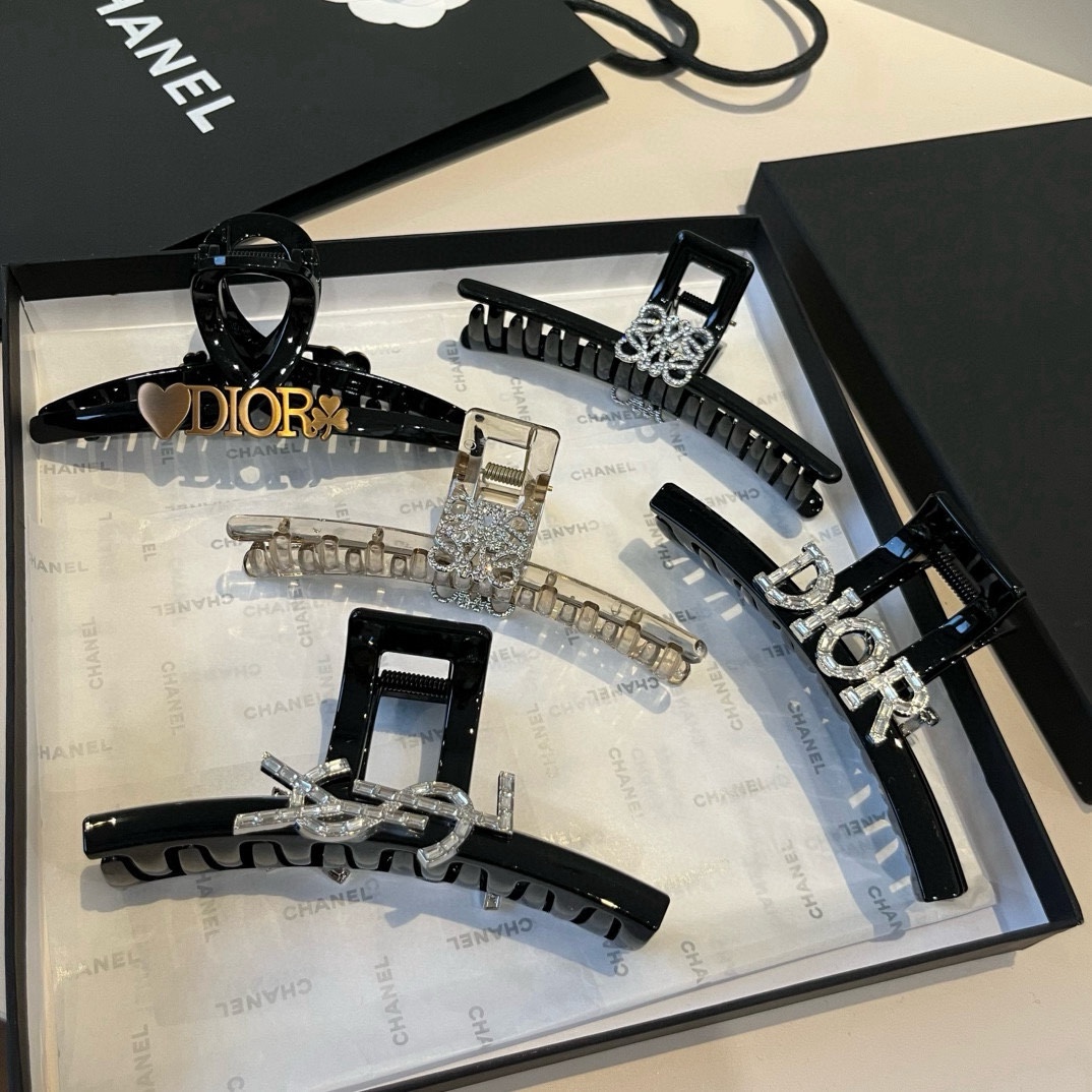 🆕

LOEWE罗意威新款发夹