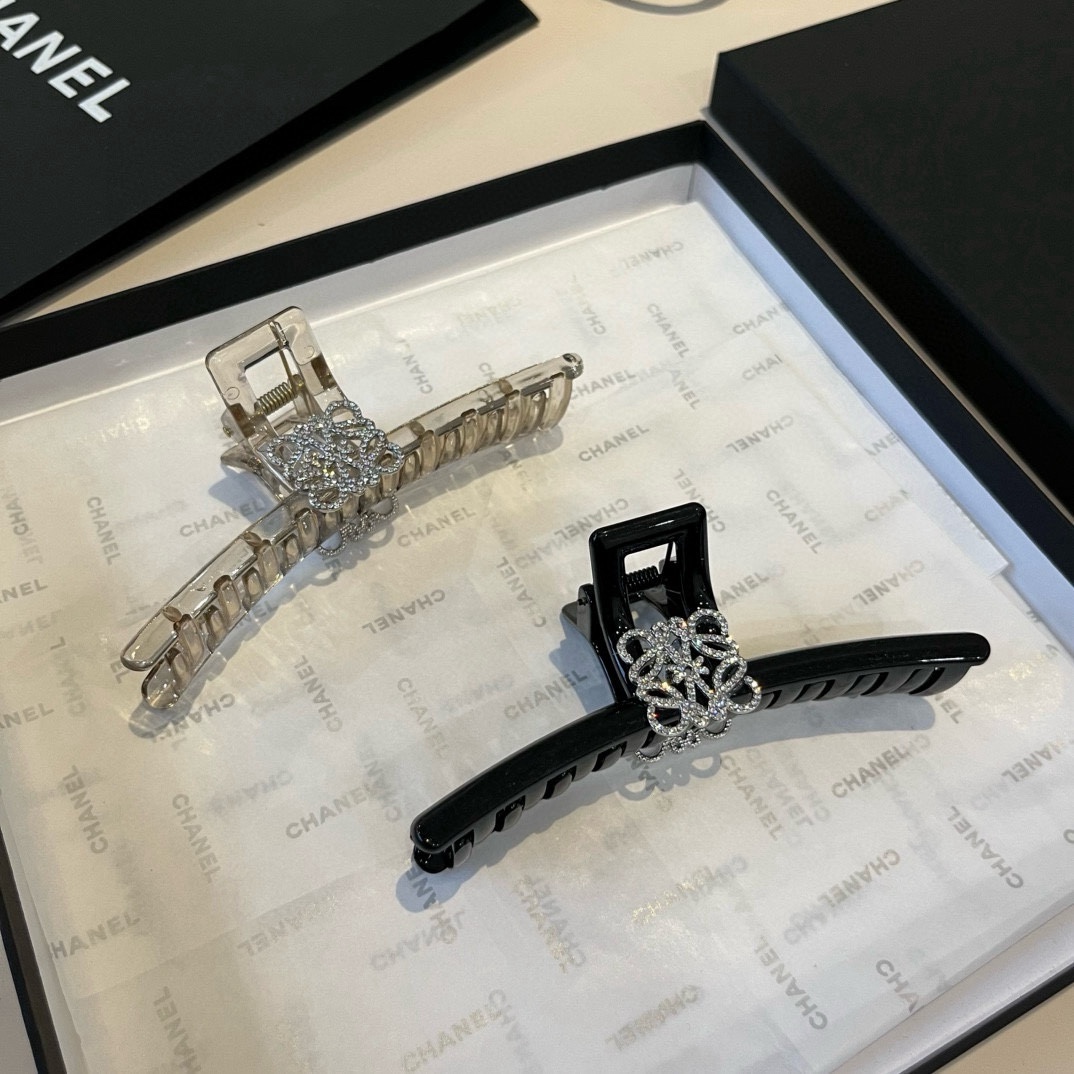 🆕

LOEWE罗意威新款发夹