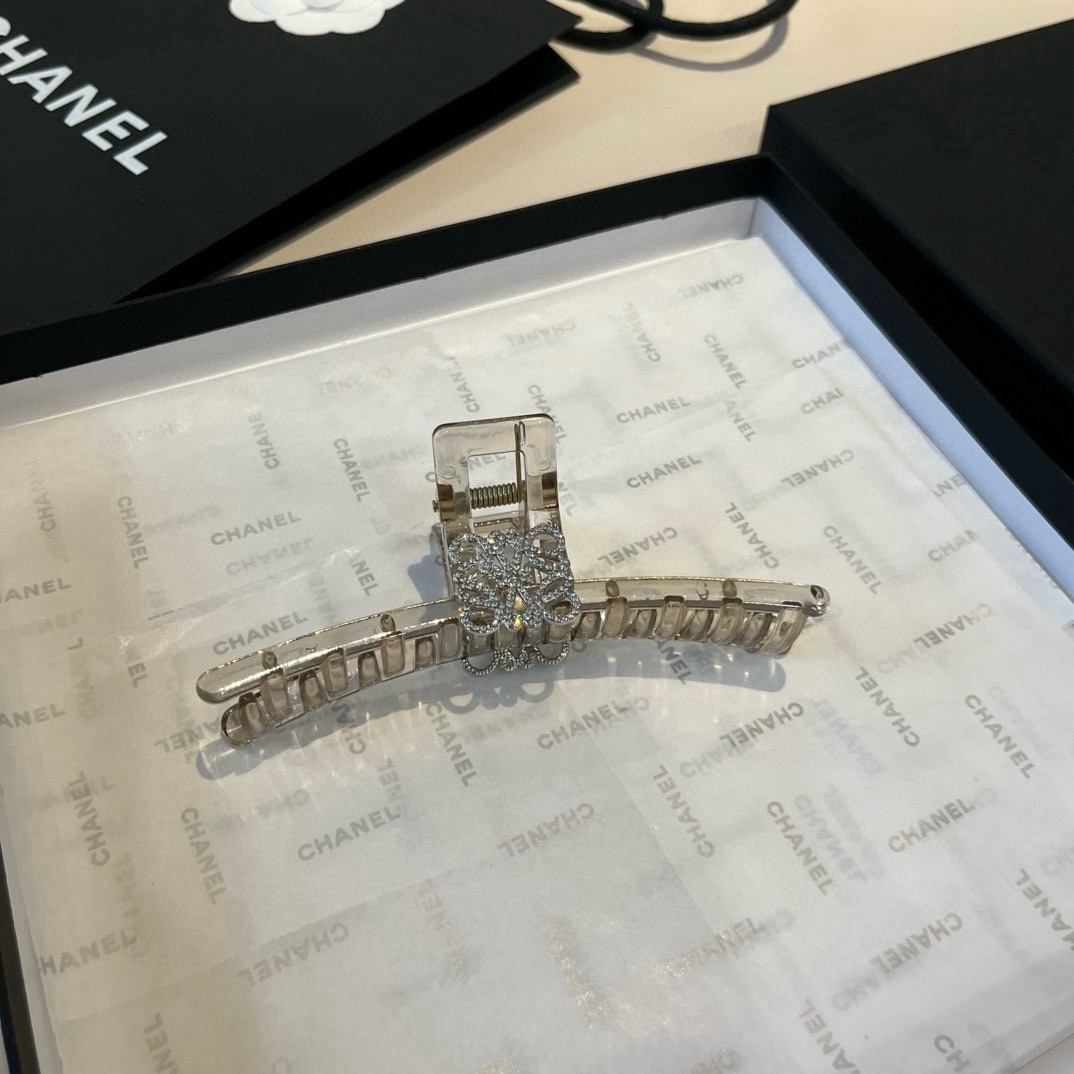 🆕

LOEWE罗意威新款发夹
