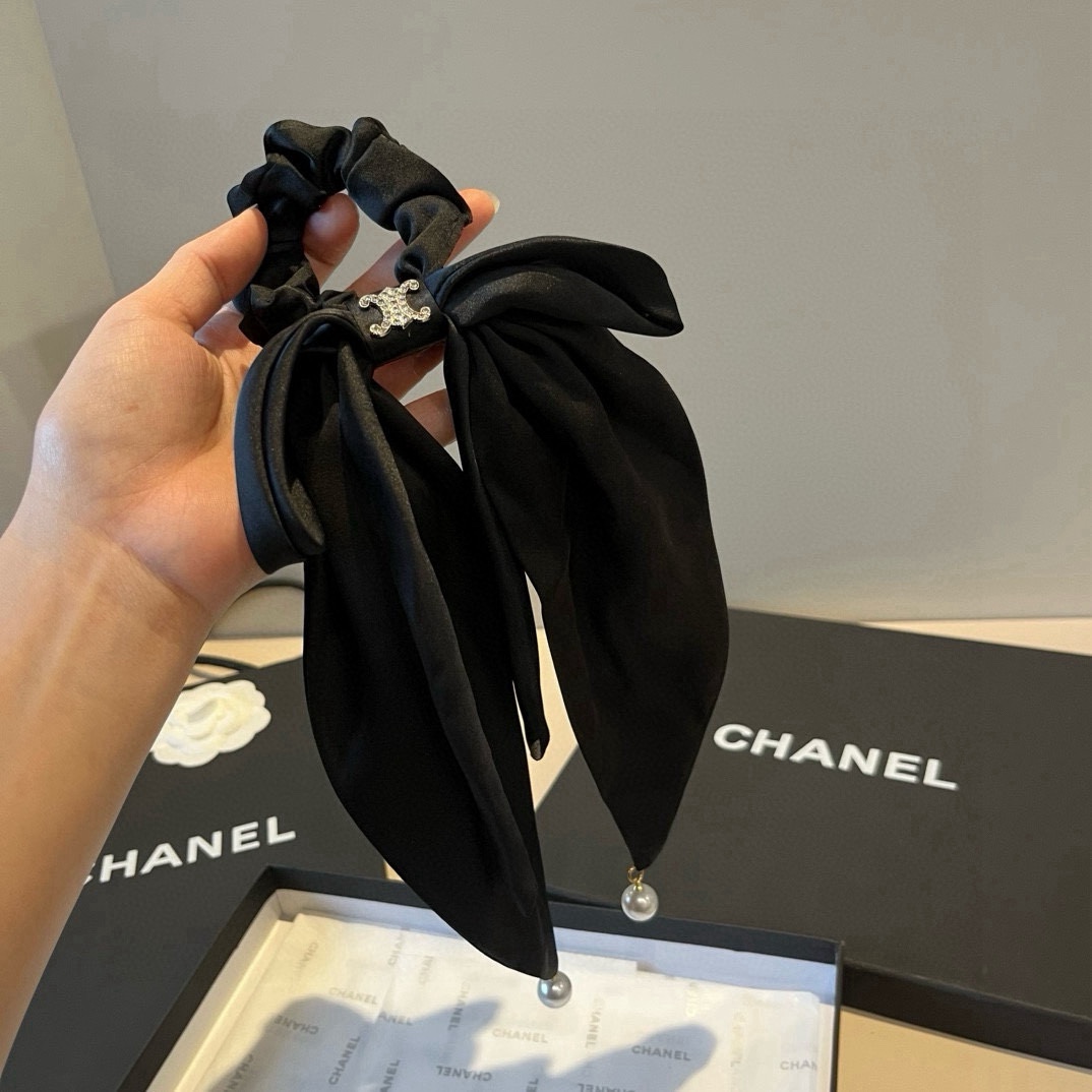 🆕

Celine赛琳新款发圈