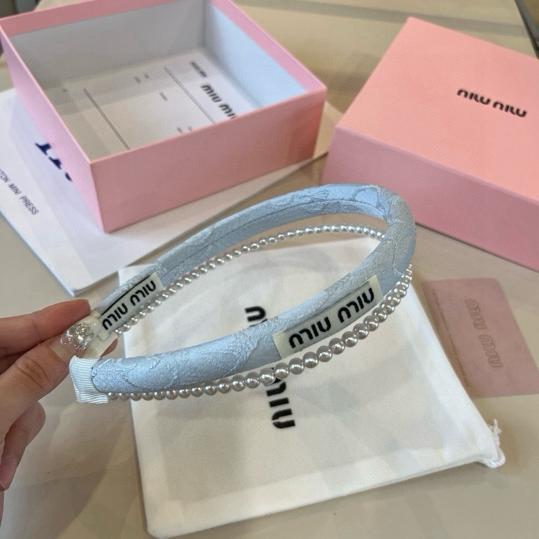 🆕

miumiu缪缪新款发箍