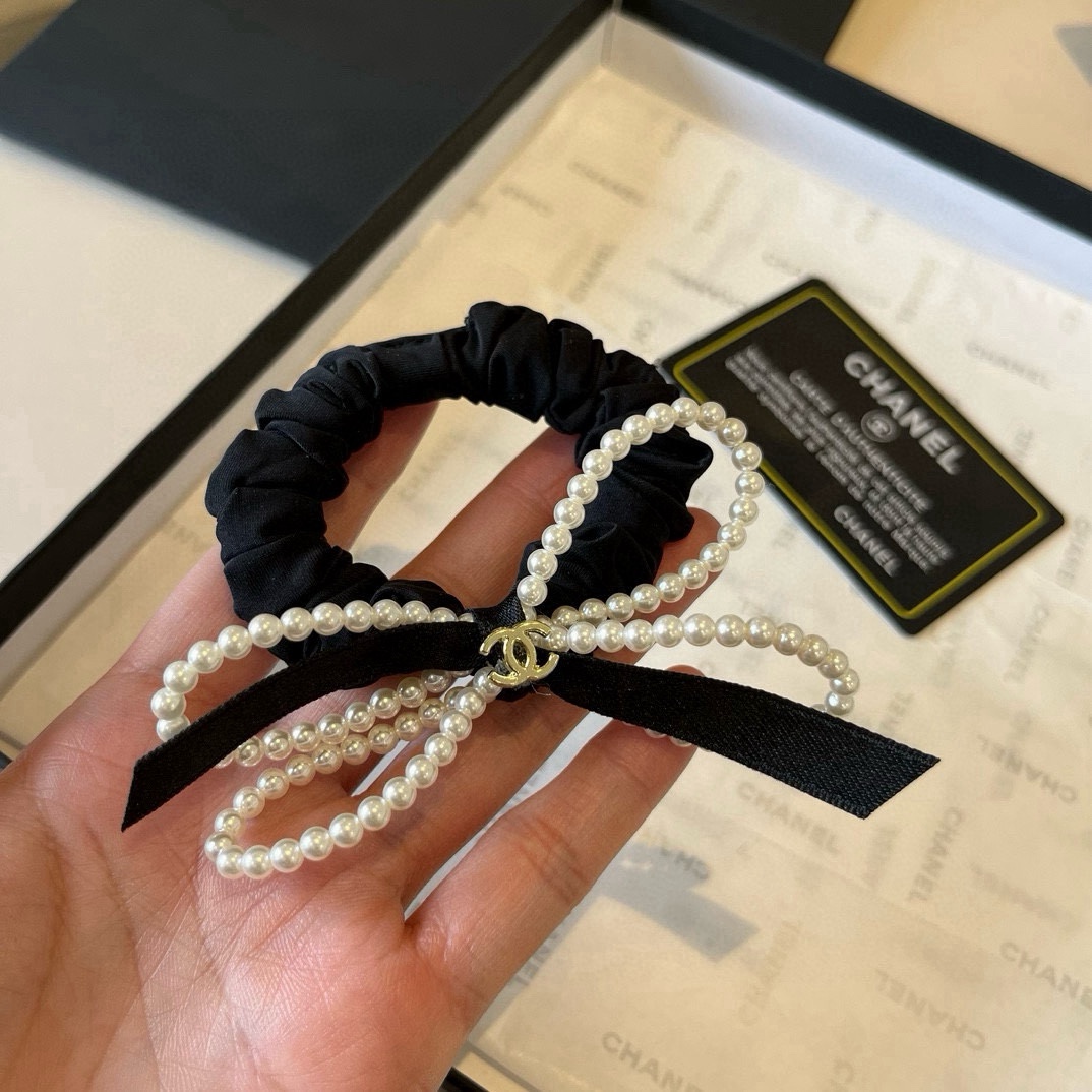 🆕

Chanel香奈儿珍珠蝴蝶结橡皮圈