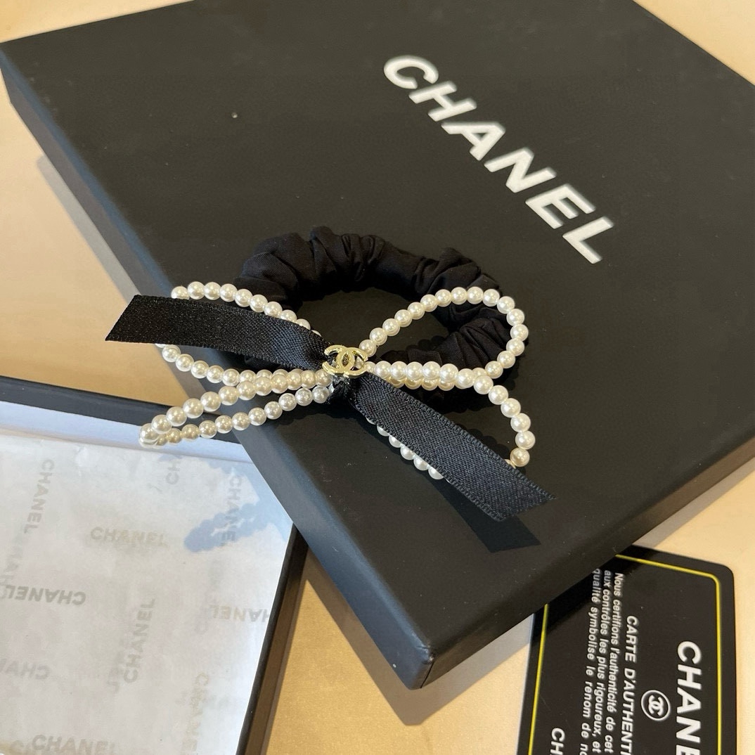🆕

Chanel香奈儿珍珠蝴蝶结橡皮圈