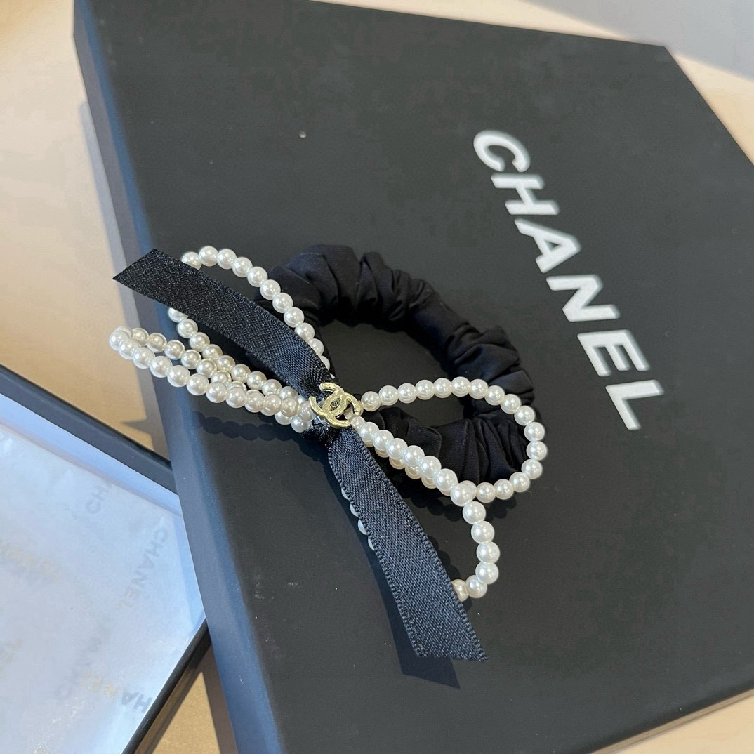 🆕

Chanel香奈儿珍珠蝴蝶结橡皮圈