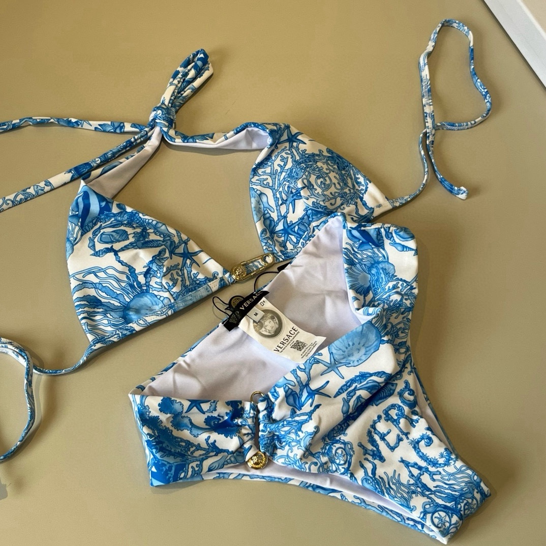 NO:377479,Versace's new split swimsuit is suitable for swimsuits in various scenarios♀Seaside, swimming pool, hot spring, water park, rafting can be worn inside, and it is completely possible to wear the squamous design to cover the flesh and make the belly look tall. The abdomen is a bit fleshy and does not affect our beauty. The fabric is breathable and comfortable. The quick-drying elastic swimsuit is easier to clean. S M L Xl swimsuits, swimsuits, bikinis19860909范思哲新款分体泳衣适合多种场景的游泳衣♀海边 游泳池 温泉 水上乐园 漂流都可以内搭也完全可以 连体设计遮肉显高挑 腹部有点肉肉也不影响咱美美的 面料透气舒适.速干弹性的游泳衣更加帖肤易清洗 码数S M L Xl泳衣泳裤比基尼,泳衣，泳裤，比基尼,versace,swimsuits,bikinis,accessory