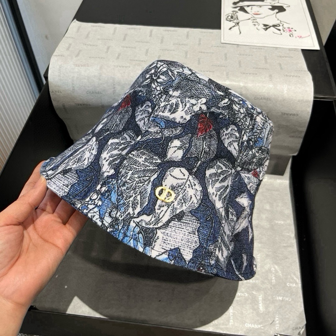 🆕

Dior迪奥新款渔夫帽，休闲桶帽，头围57cm