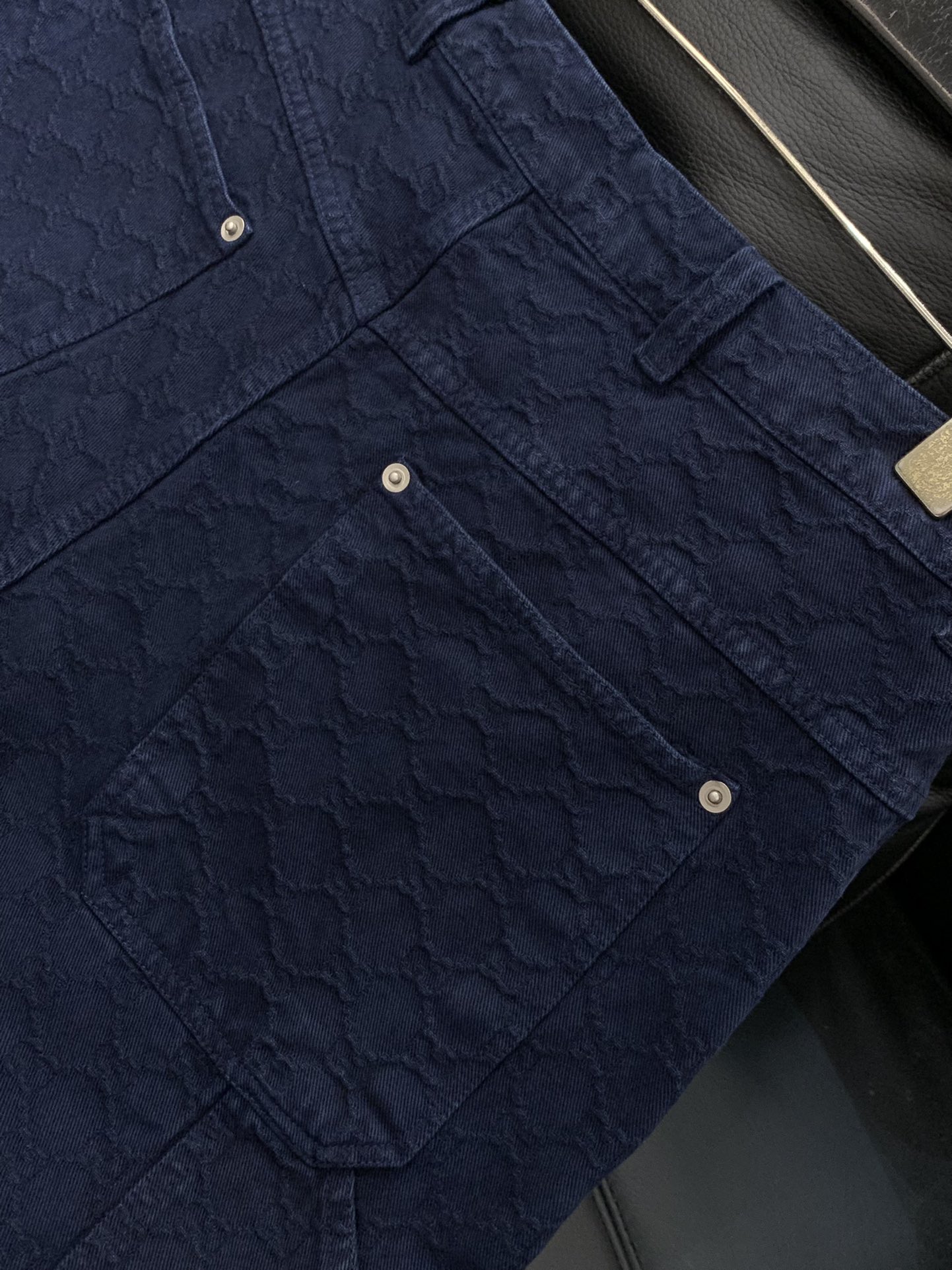 裤子，Gucci 古驰，2025秋季最新款，专柜同步有售，原单狠货，时尚休闲牛仔套装，上身很有特点！吸睛