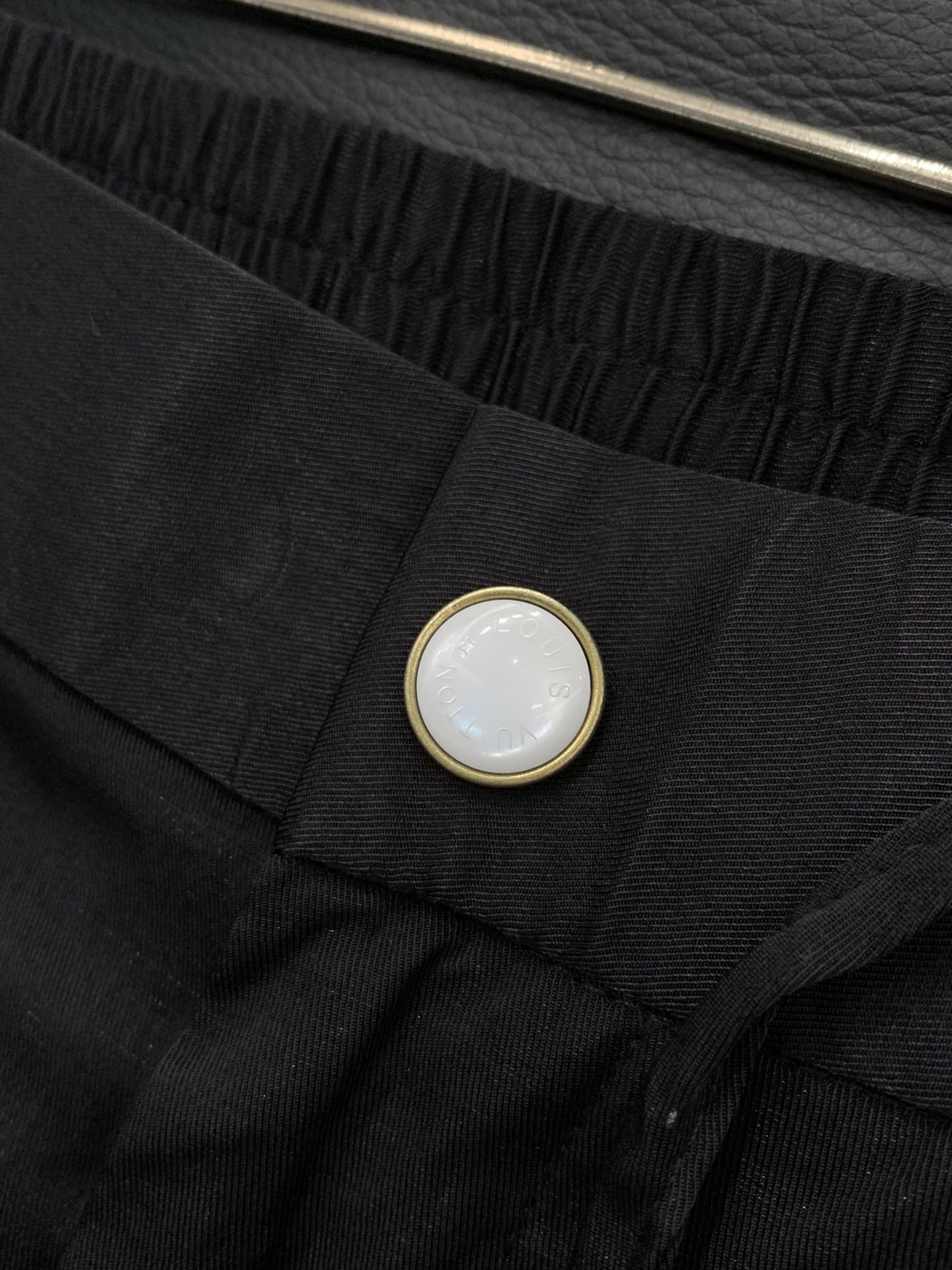 裤子，LouisVuitton 路易威登，2025秋季最新款，专柜同步有售，原单狠货，时尚休闲连帽套装，