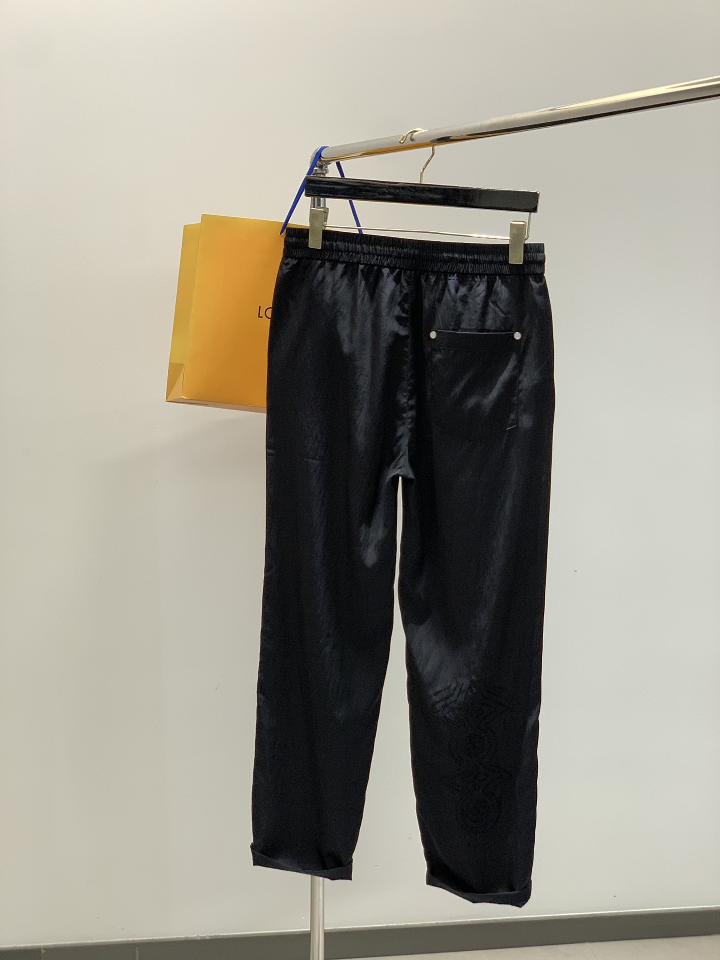 裤子，LouisVuitton 路易威登，2025秋季最新款，专柜同步有售，原单狠货，时尚休闲连帽套装，