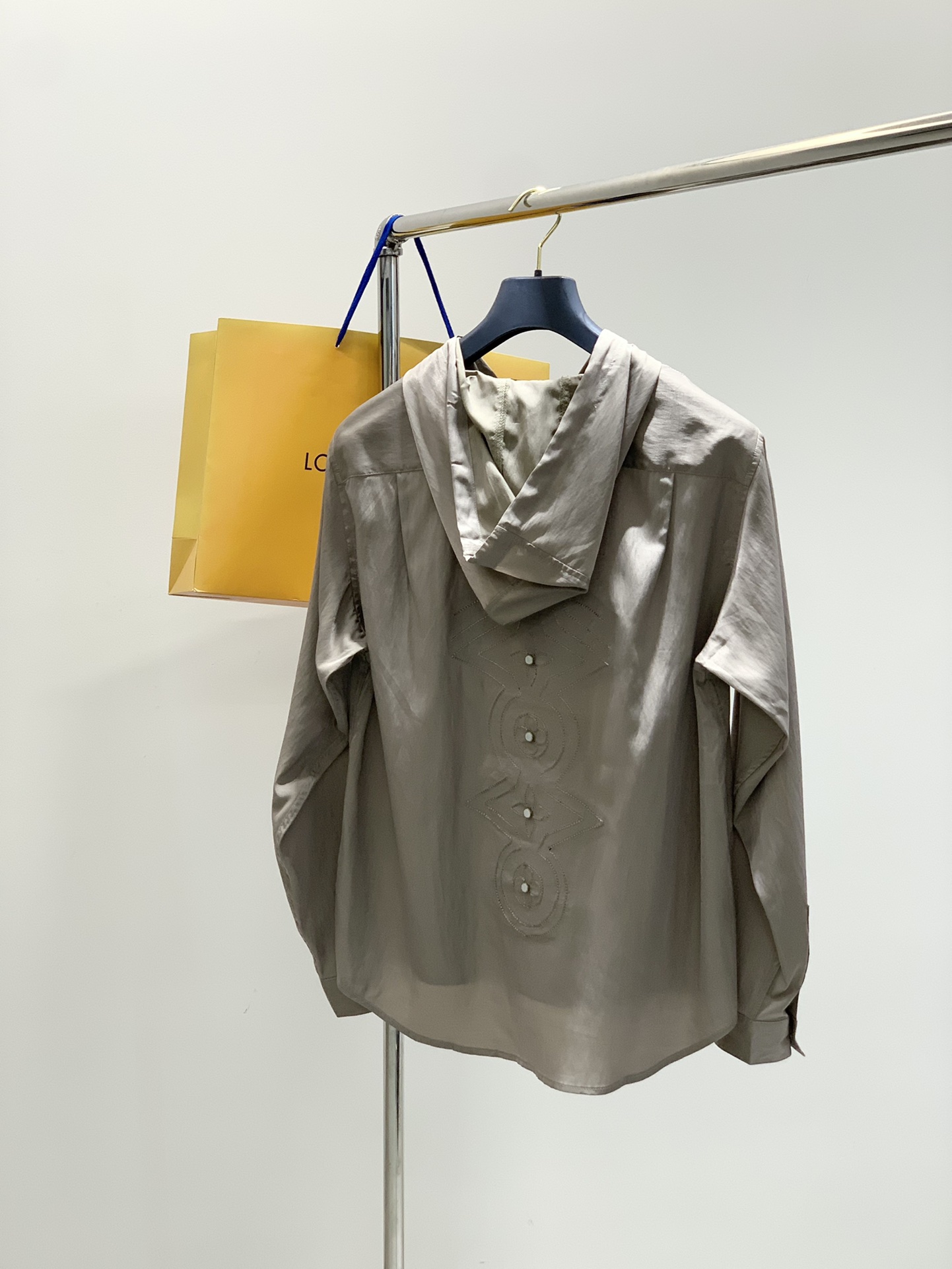 上衣LouisVuitton 路易威登，2025秋季最新款，专柜同步有售，原单狠货，时尚休闲连帽套装，上