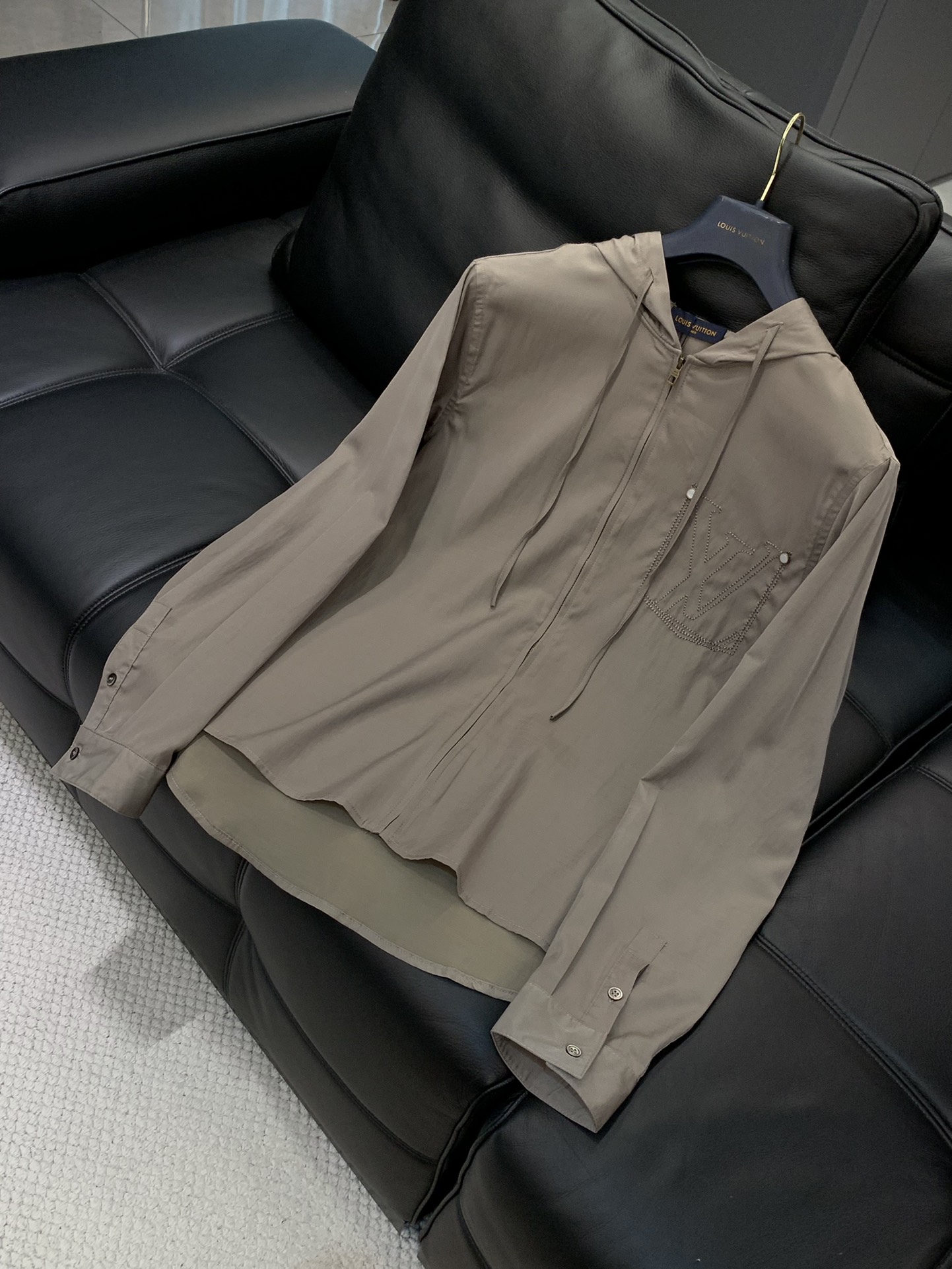 上衣LouisVuitton 路易威登，2025秋季最新款，专柜同步有售，原单狠货，时尚休闲连帽套装，上