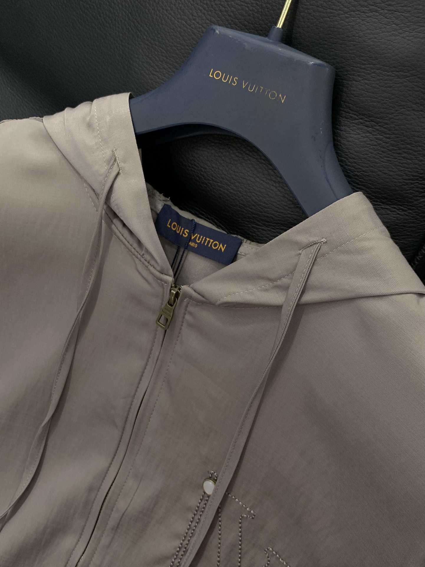 上衣LouisVuitton 路易威登，2025秋季最新款，专柜同步有售，原单狠货，时尚休闲连帽套装，上