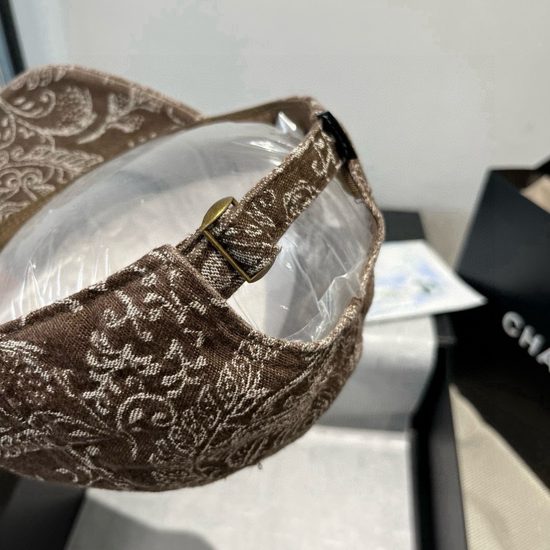 🆕

Lv新款鸭舌帽，头围57cm