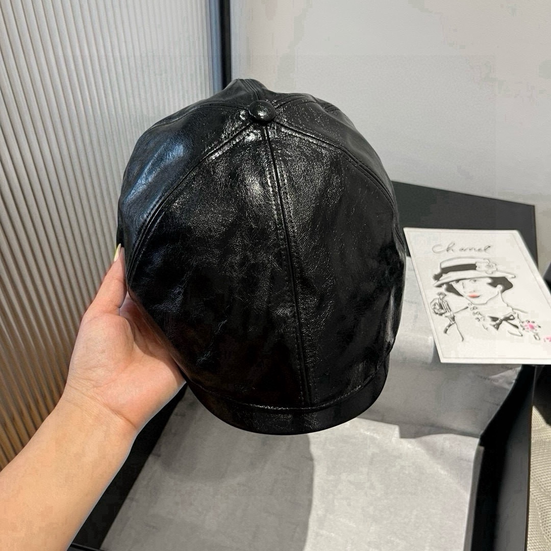 🆕

普拉达新款前进帽，高端定，头围57cm