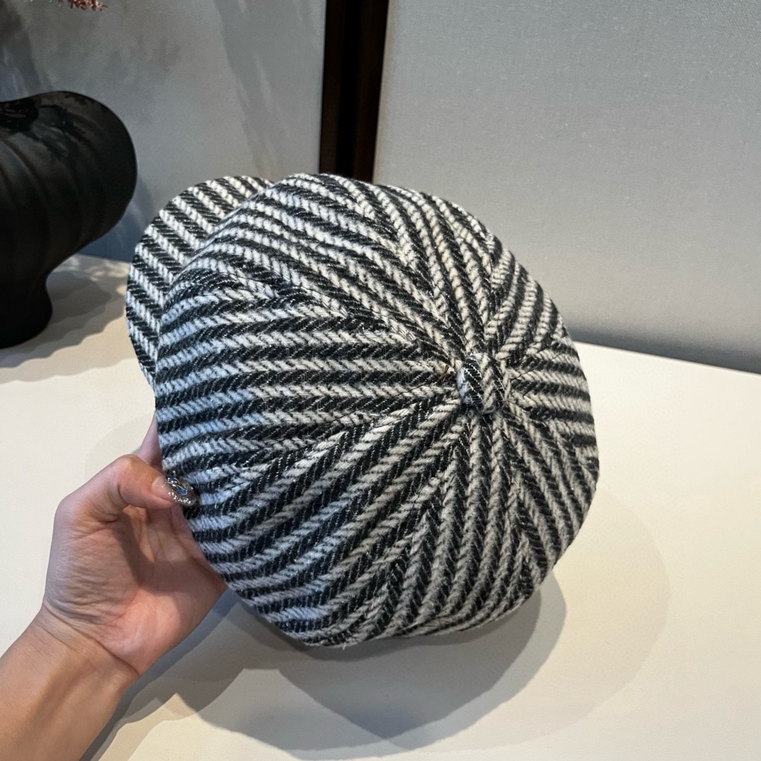 🆕

Celine赛琳新款鸭舌画家帽，男女通用，