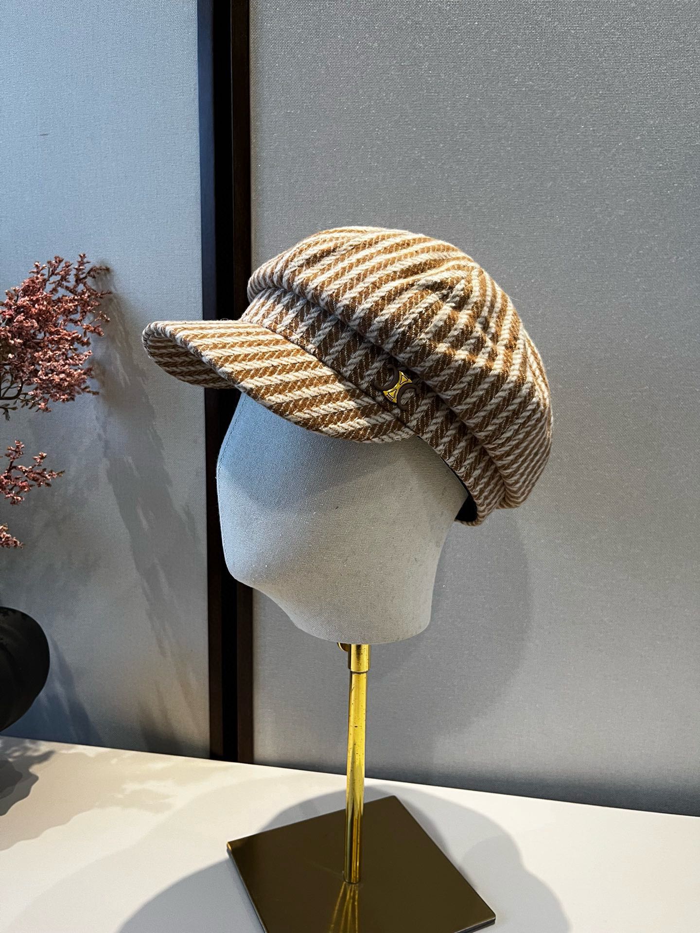 🆕

Celine赛琳新款鸭舌画家帽，男女通用，