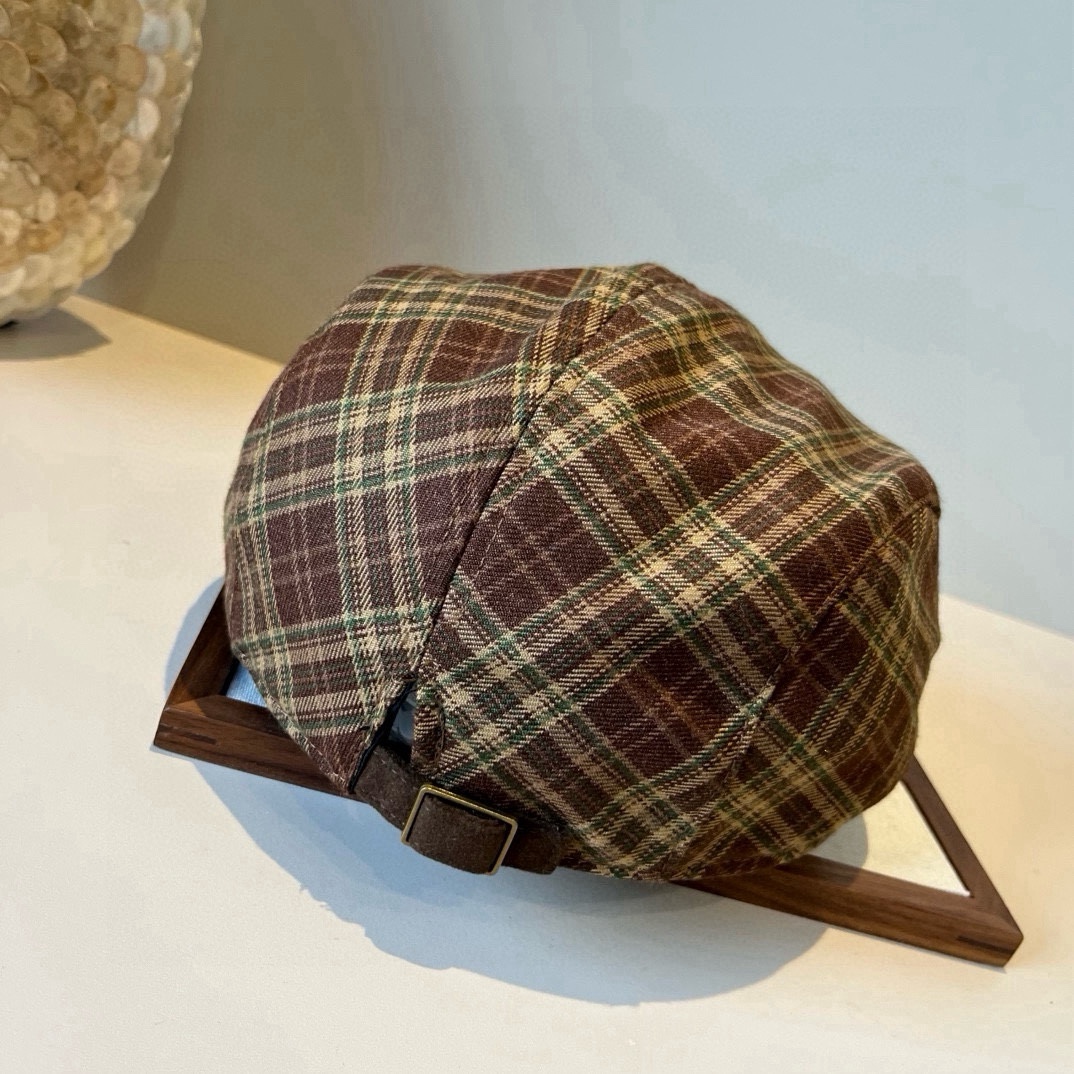 🆕

miumiu缪缪鸭舌前进帽，头围58cm