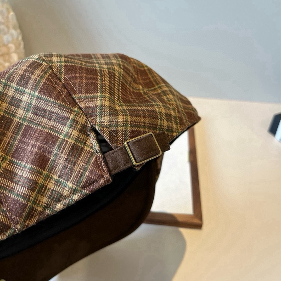 🆕

miumiu缪缪鸭舌前进帽，头围58cm