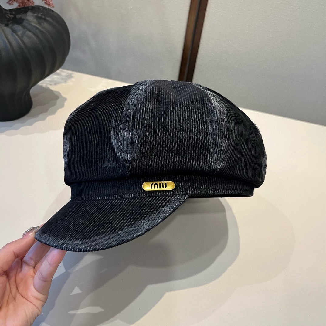 🆕

miumiu缪缪新款鸭舌画家帽，头围57cm