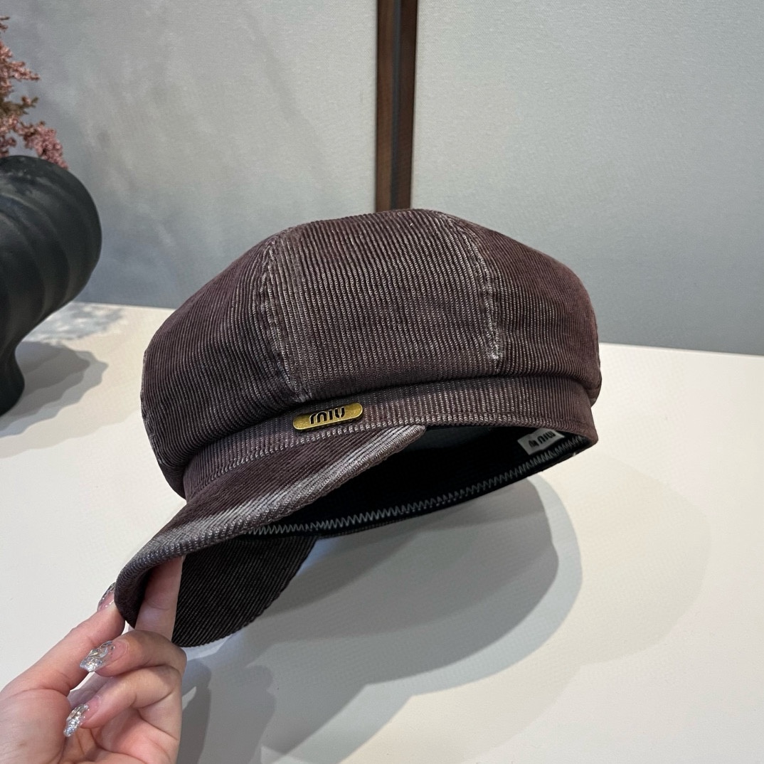 🆕

miumiu缪缪新款鸭舌画家帽，头围57cm