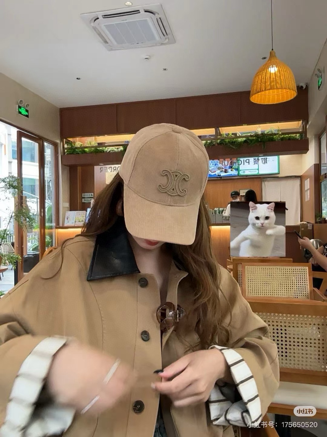 🆕

Celine赛琳新款鸭舌帽,灯芯绒鸭棒球帽