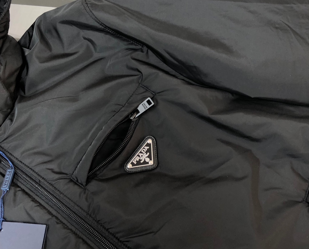 Prada down jacket PRADA 25 New re-nylon, 95 — photo 4