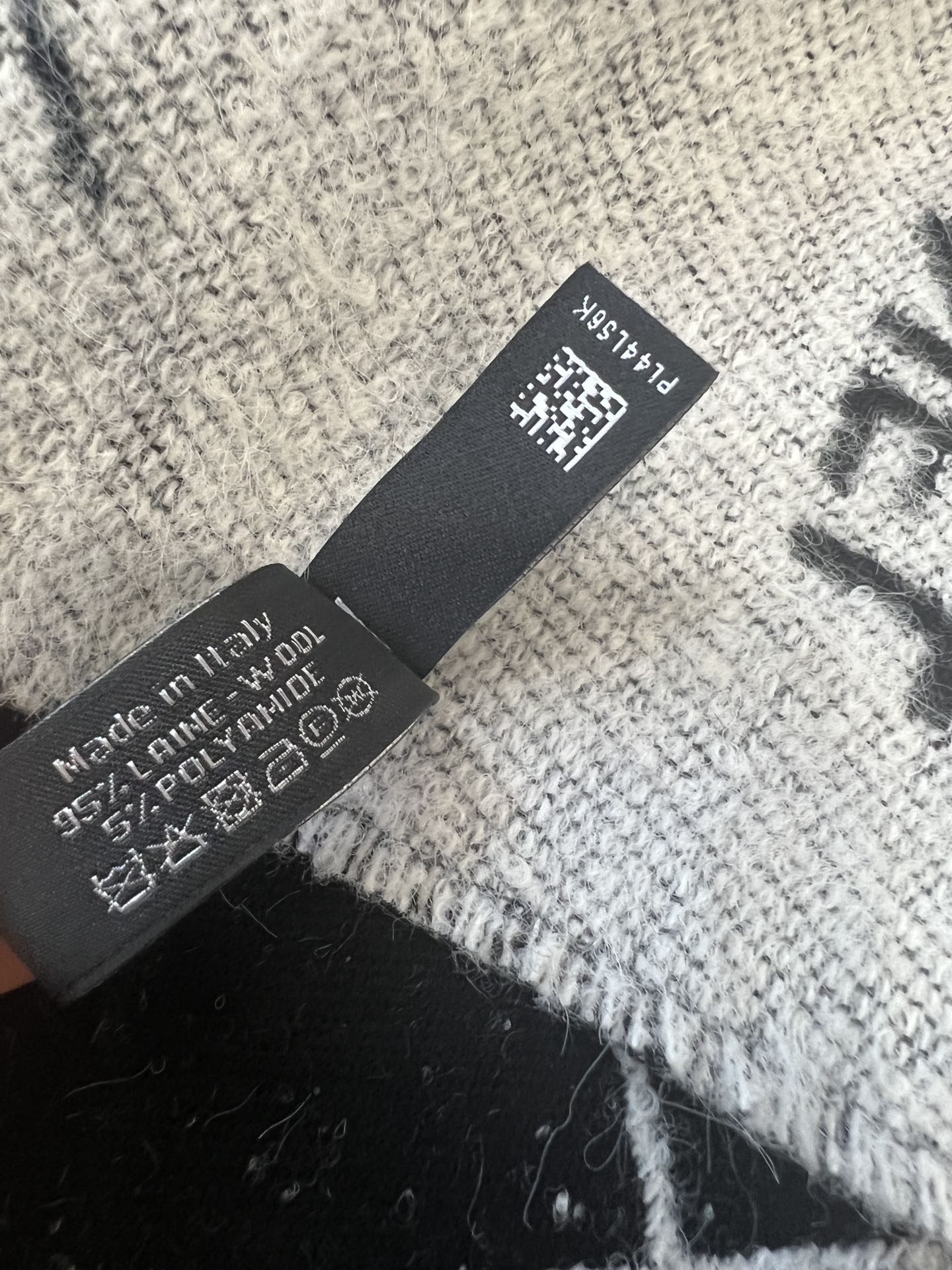 Chanel - Scarf