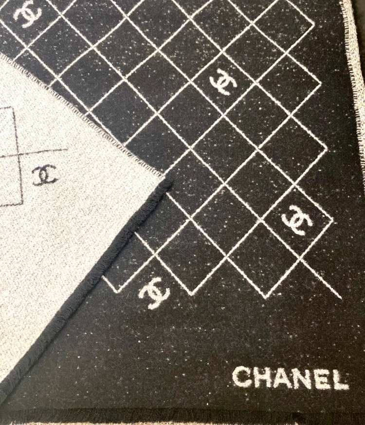 Chanel - Scarf