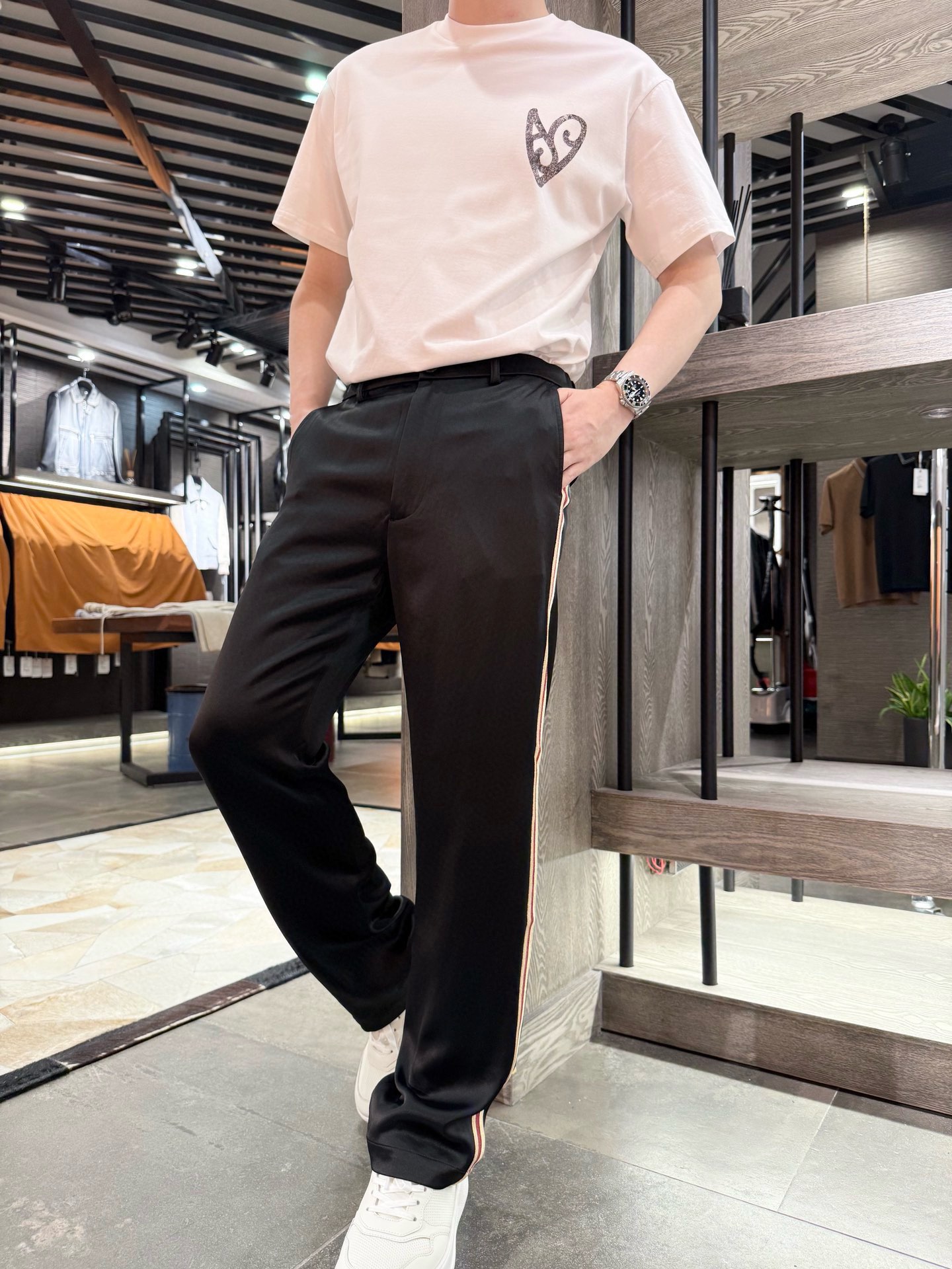 NO:515752,LP-Spring and Summer Thin Casual Pants Customized Acetate Fabric Skin Touch Ultra-thin Soft and Comfortable Upper Body Special Comfort S-2xl (Model 180/140 M, with Hong Kong Lane Crawford Gift Box Packaging), Loro Piana, Alexander Wang19860909LP-春夏薄款休闲卫裤 定制醋酸纤维面料 肤质的触感 超薄柔软舒适 上身特别舒服 码数S-2xl(模特180/140穿M,配香港连卡佛礼盒包装),,loro piana,alexander wang,Men's clothing