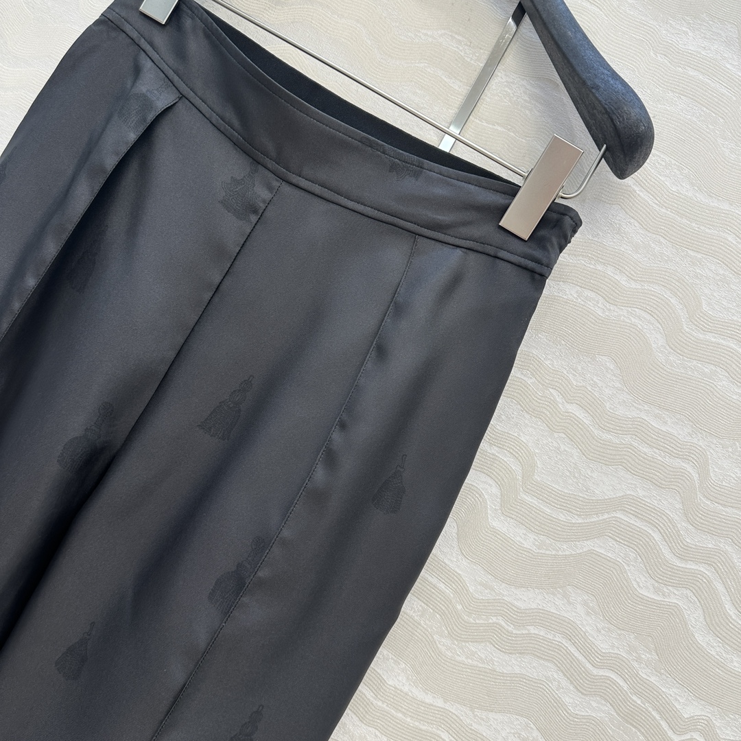 独家首发，原单品质💕 H系25s早秋新品💕Palefroi Remix图案定位印花真丝阔腿直筒裤！100