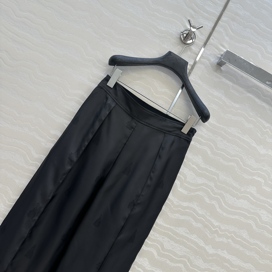 独家首发，原单品质💕 H系25s早秋新品💕Palefroi Remix图案定位印花真丝阔腿直筒裤！100