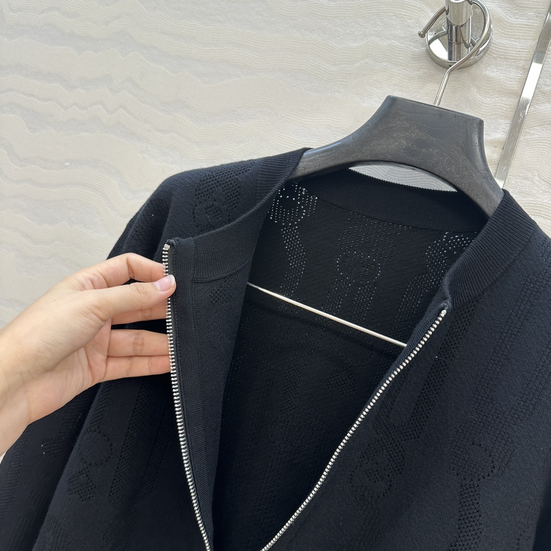 独家首发❤️原单品质，H高智感穿搭，Palefroi Remix图案定位提花针织小外套！瑞士机双织工艺，