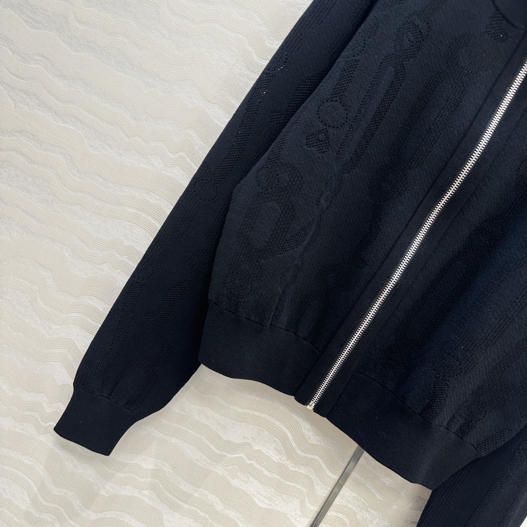 独家首发❤️原单品质，H高智感穿搭，Palefroi Remix图案定位提花针织小外套！瑞士机双织工艺，