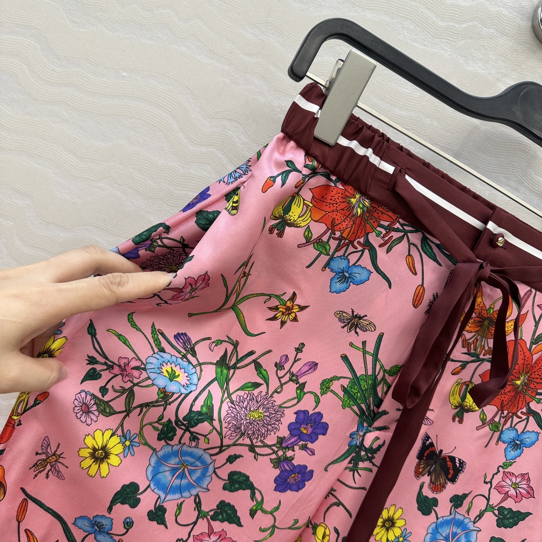 独家首发❤️原单品质💕GG浪漫度假印花真丝直筒裤！全定位对花工艺，100%真丝斜纹绸质感超赞！系带松紧腰