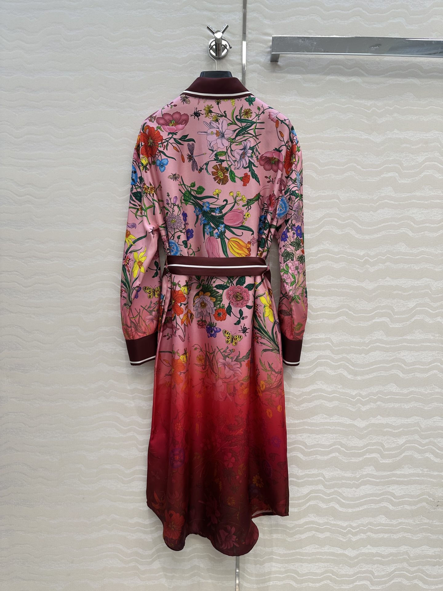 Gucci Floral Print Silk Dress, Shirt Collar, Tie Waist, Elegant & Stylish 25 i1756146314 4830 8