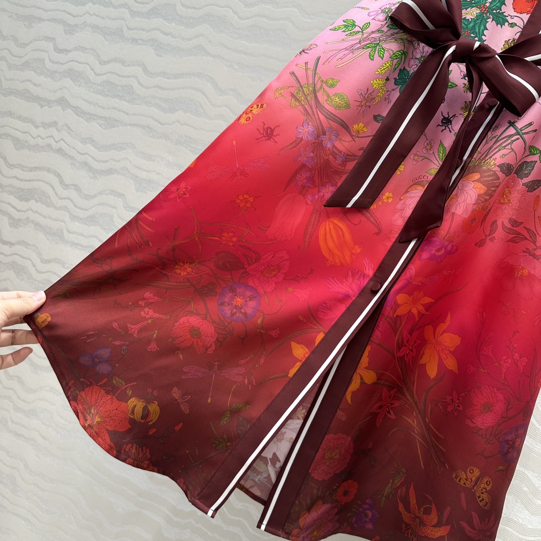 Gucci Floral Print Silk Dress, Shirt Collar, Tie Waist, Elegant & Stylish 23 i1756146314 6277 6
