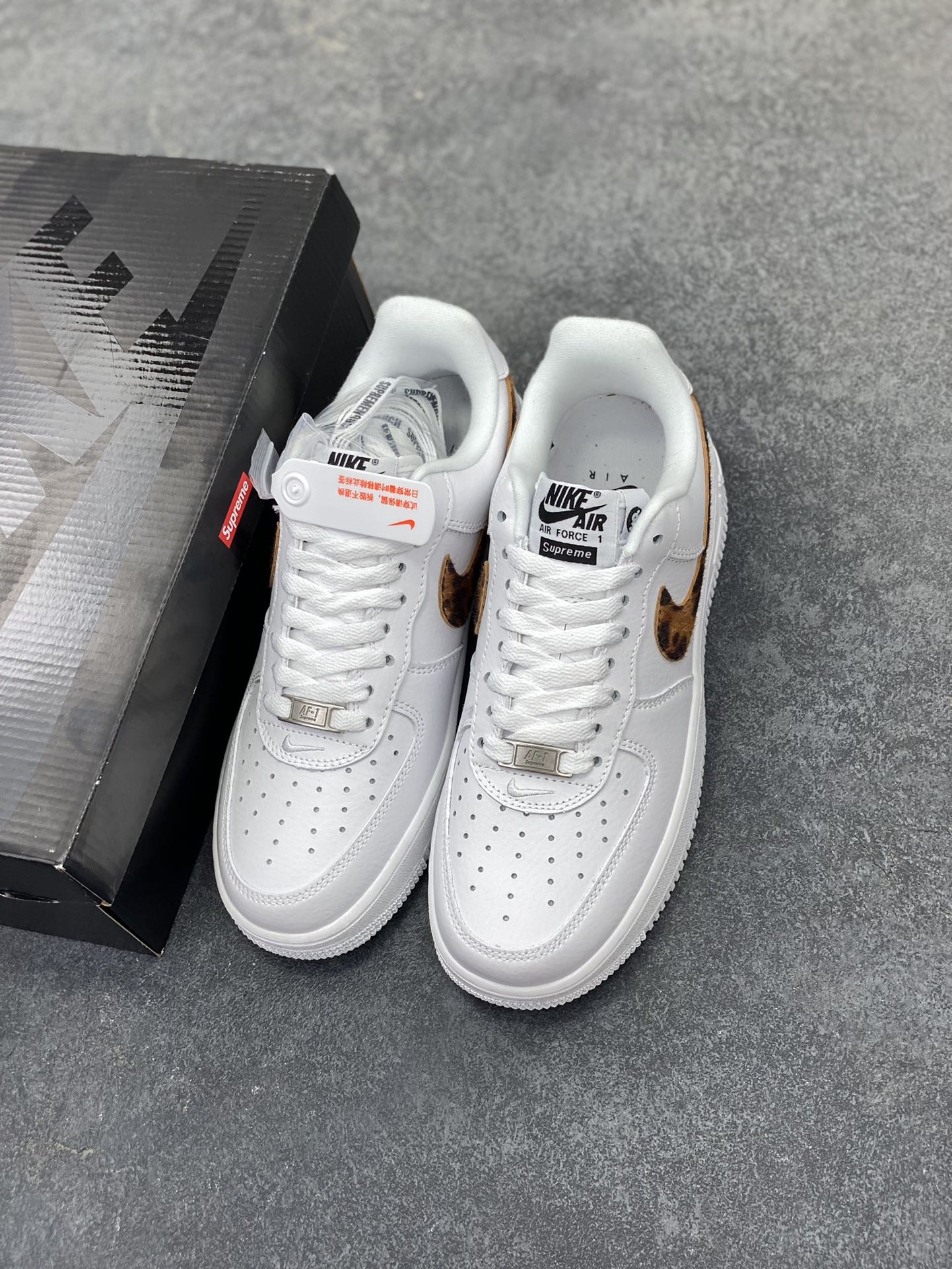 图片[8]-Sup x Goodenough x Air Force 1 Low 白棕豹纹钩 原楦头原纸板 打造纯正空军版型 #专注外贸渠道 全掌内置蜂窝气垫 #原盒配件 原厂中底钢印、拉帮完美 货号：IM3483-100 尺码：36 36.5 37.5 38 38.5 39 40 40.5 41 42 42.5 43 44 44.5 45-选品中心