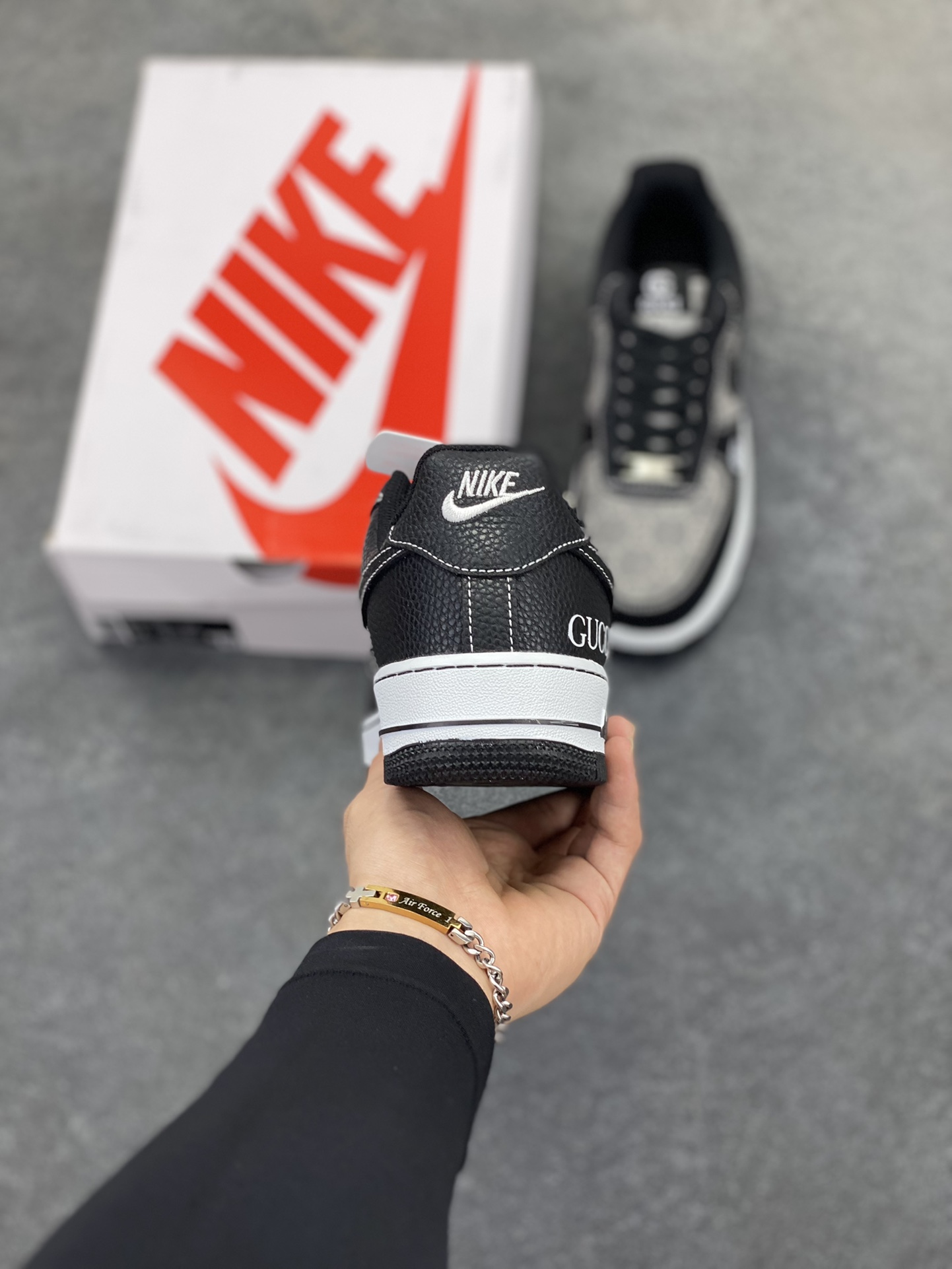 图片[4]-NIke Air Force 1 \’07 Low “古驰联名——荔纹印花”空军一号 低帮 运动鞋 休闲鞋 折边针车 工艺难度大 原楦头原纸板 原装鞋盒 定制五金配件 内置全掌气垫 原厂鞋底 货号：AH8462-002 尺码：36 36.5 37.5 38 38.5 39 40 40.5 41 42 42.5 43 44 44.5 45-选品中心