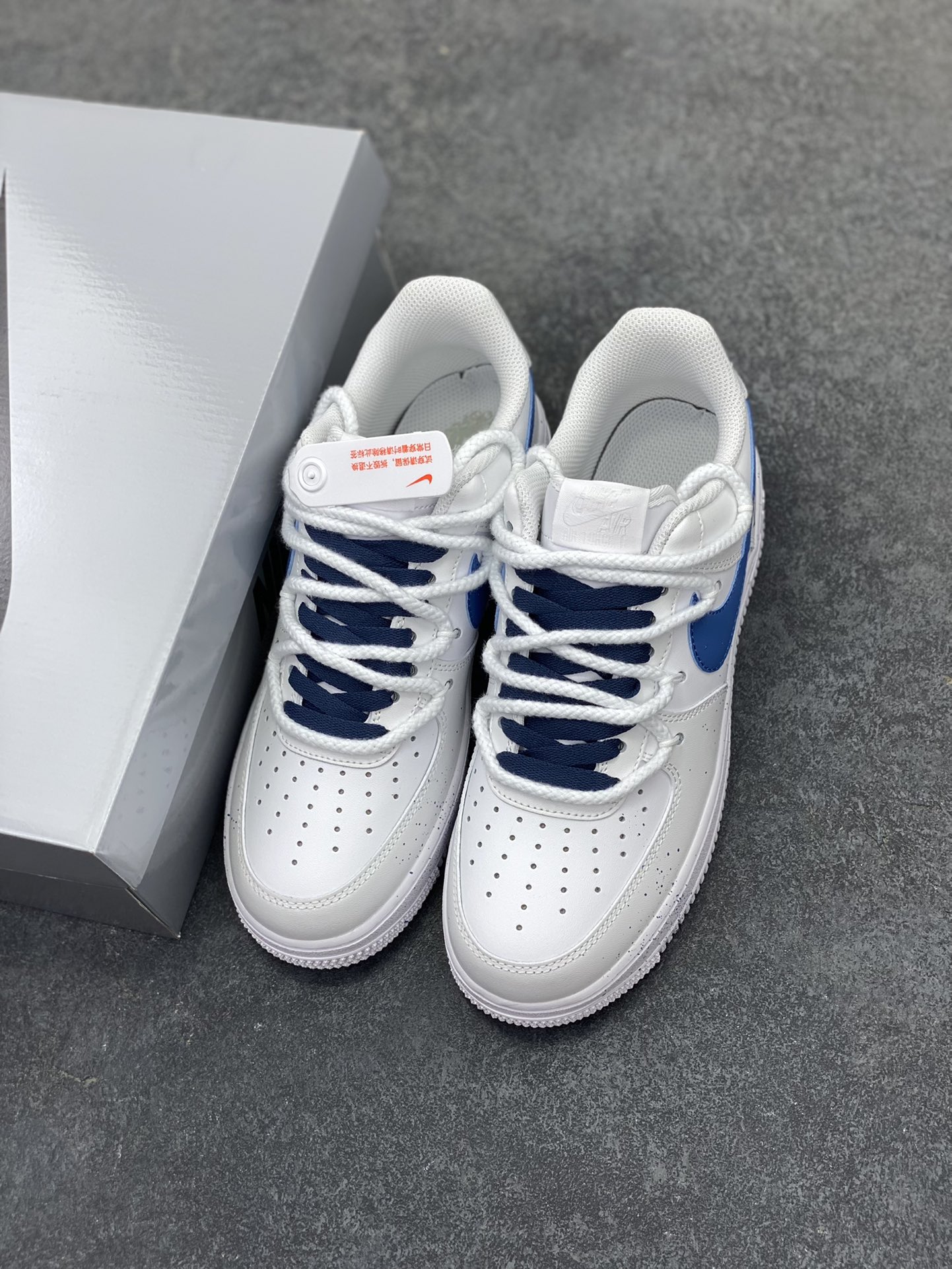 图片[8]-Nike Air Force 1 Low’07 字母涂鸦复古 空军一号低帮休闲板鞋 定制皮料 定制鞋盒 原楦原纸板 纯正空军版型 内置全掌气垫 货号：ZH0316-106 尺码：36 36.5 37.5 38 38.5 39 40 40.5 41 42 42.5 43 44 44.5 45-选品中心