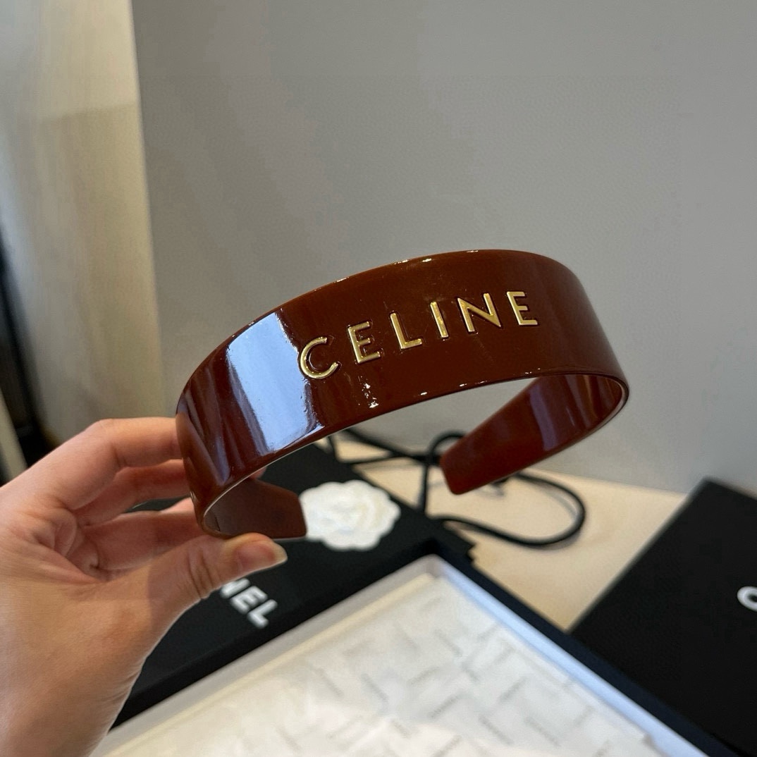 🆕

Celine赛琳新款发箍