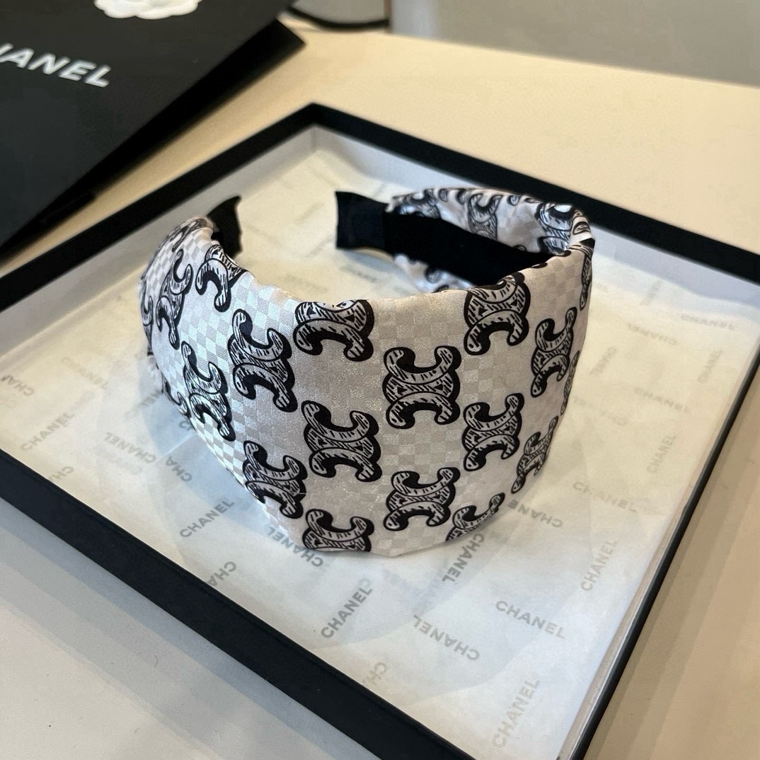 🆕

Celine赛琳新款发箍