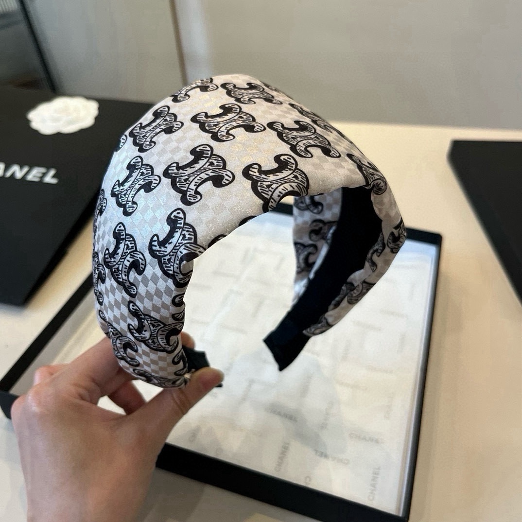 🆕

Celine赛琳新款发箍