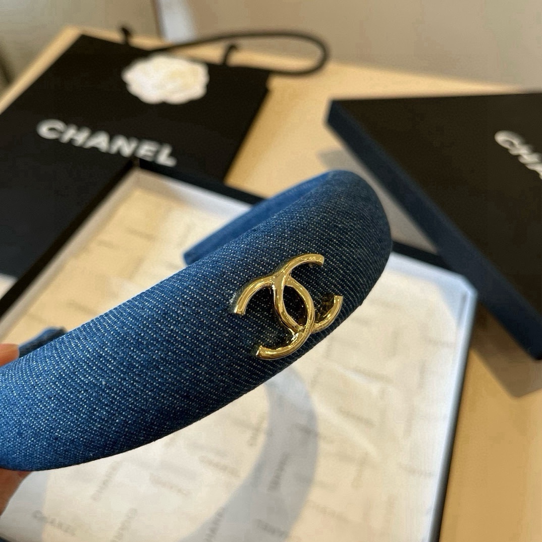 🆕

Chanel香奈儿原单牛仔发箍