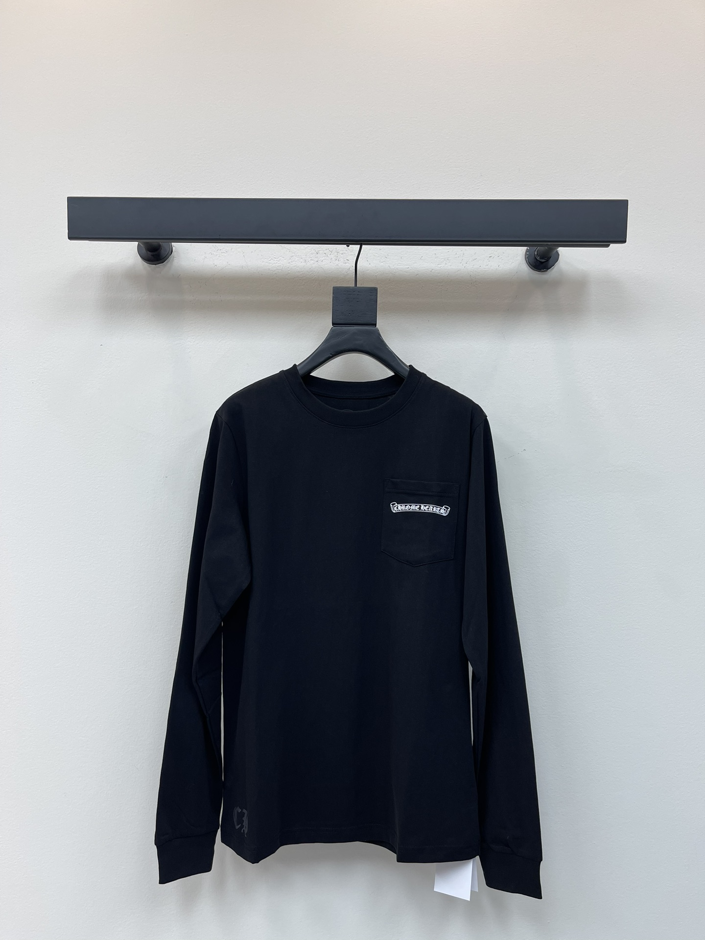 NO:479996,Chrome heart* Croxin Sanskrit printed long-sleeved T. Neck cuffs with high gram heavy threads, fixed woven and dyed double yarn pure cotton fabric, super conspicuous, beautiful and super atmospheric, the same style for men and women! The overall upper body shows fashion and personality, and it is even more popular for couples to wear together!! The same style for men and women!  S-XL, chrome hearts, chrome hearts, tees, t-shirt, alexander wang19860909Chrome heart*克罗心梵文印花长袖T.领口袖口高克重螺纹,定织定染双纱纯棉面料,超级显眼超级好看超级大气,男女同款!整体上身特彰显时尚和个性,情侣一起穿更是炸街王牌推荐t恤!!男女同款！S-XL,,chrome hearts,chrome hearts,tees，t-shirt,alexander wang,Women's clothing