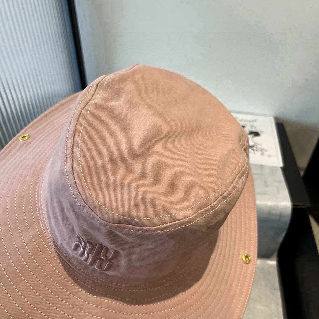 🆕

miumiu缪缪高端牛仔渔夫帽，原单品质，头围57cm