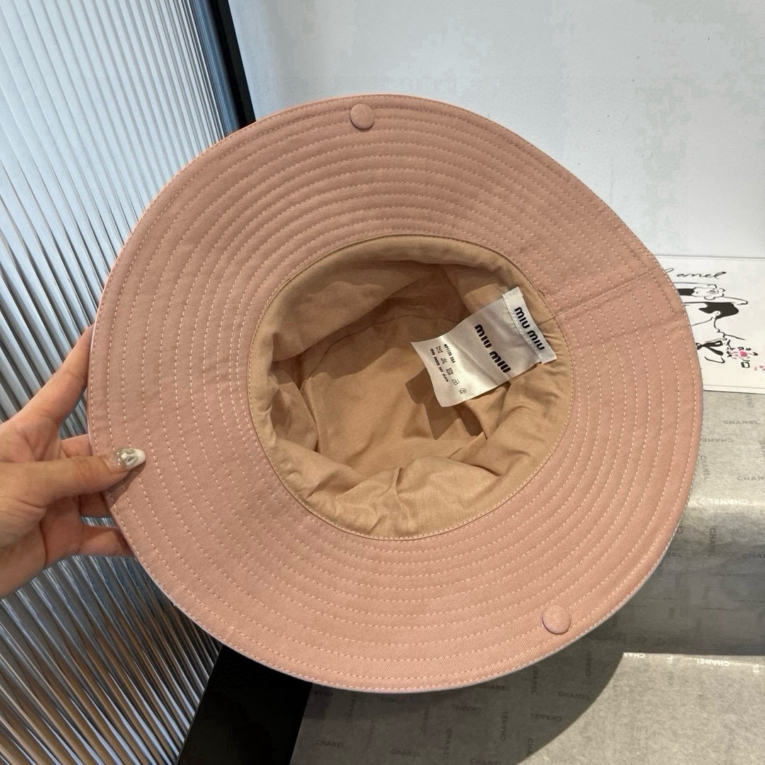 🆕

miumiu缪缪高端牛仔渔夫帽，原单品质，头围57cm